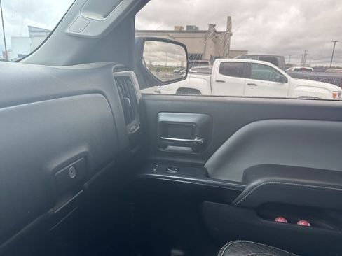 Used 2018 Chevrolet Silverado 1500 LT w/ Texas Edition image 31