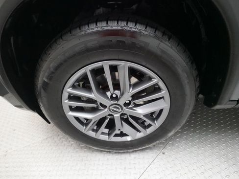 Used 2023 Nissan Rogue S AWD/4WD image 26