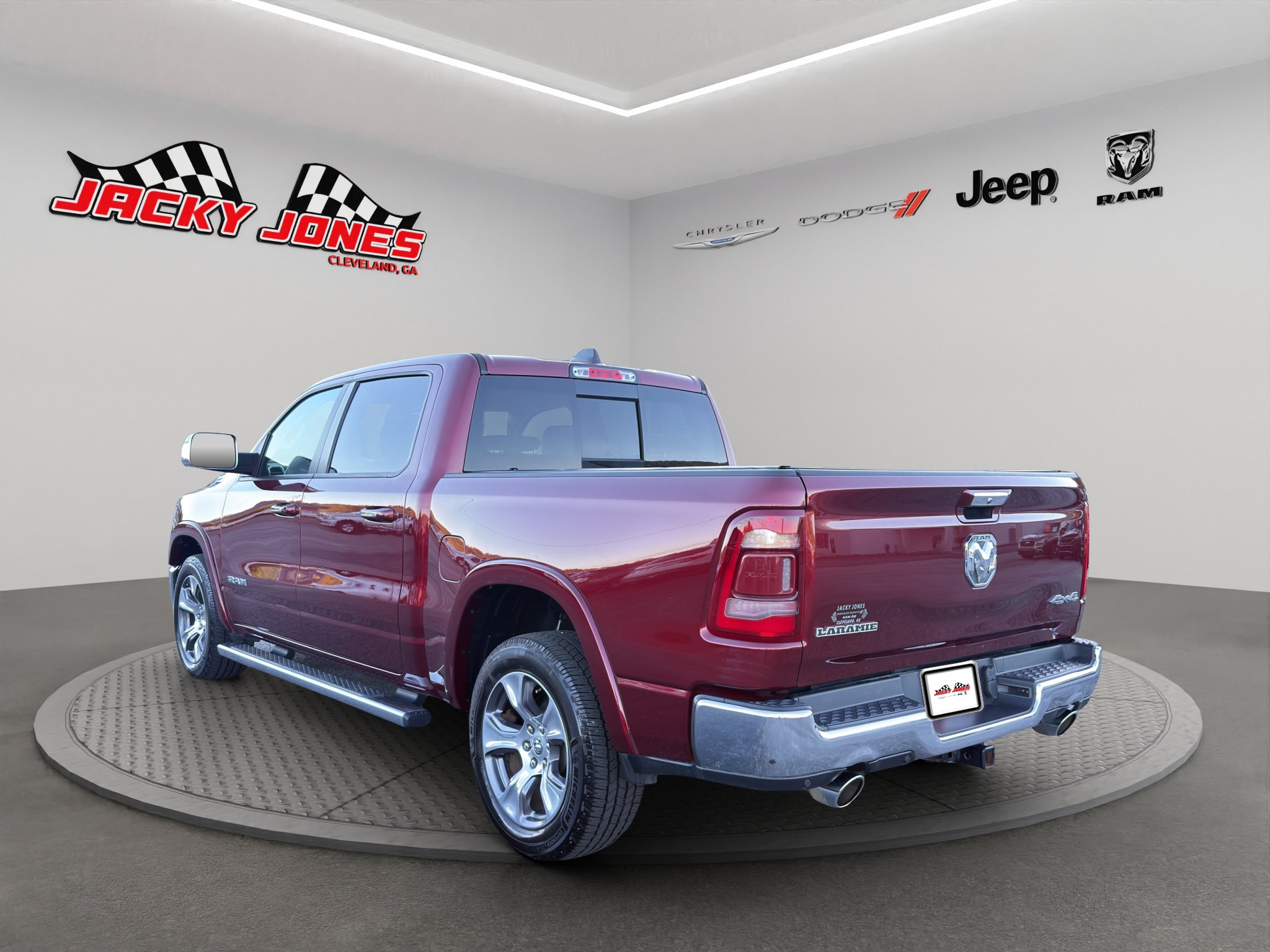 Used 2020 RAM 1500 Laramie AWD/4WD image 6