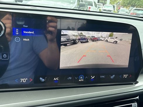 New 2026 Chevrolet Traverse LT image 17