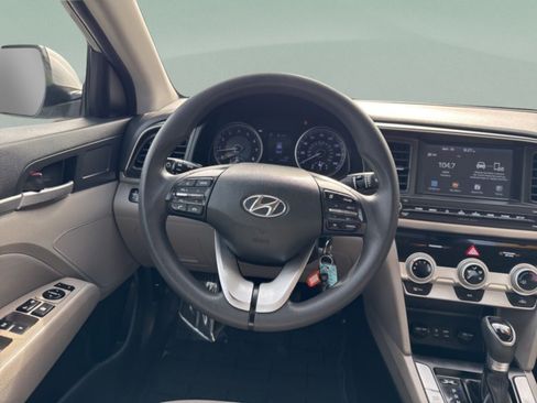 Used 2019 Hyundai Elantra SEL FWD image 19