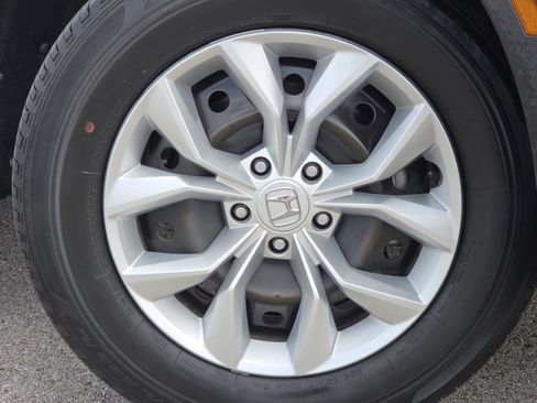Used 2024 Honda CR-V LX image 8