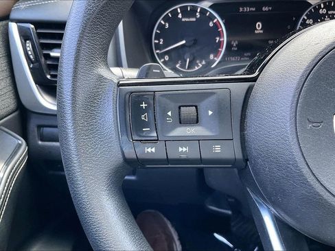 Used 2021 Nissan Rogue SV AWD/4WD image 18
