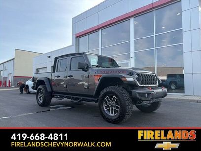 Used 2024 Jeep Gladiator Mojave w/ Convenience Group