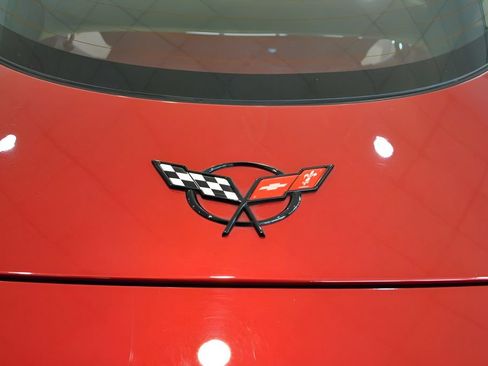 Used 2000 Chevrolet Corvette Coupe w/ Roof Pkg RWD image 20