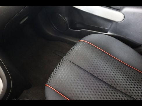 Used 2012 MAZDA MAZDA2 Touring image 19