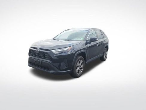Used 2024 Toyota RAV4 XLE image 5