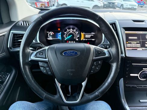 Used 2015 Ford Edge Titanium image 26
