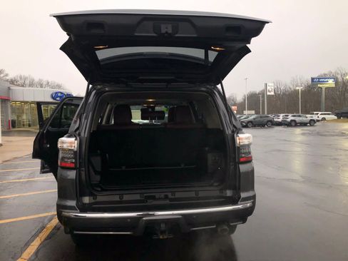 Used 2023 Toyota 4Runner Limited image 30