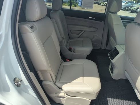 Used 2021 Volkswagen Atlas SEL FWD image 34