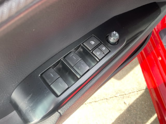 Used 2025 Toyota Camry SE FWD image 21