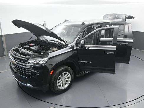 Used 2024 Chevrolet Suburban LT RWD image 71
