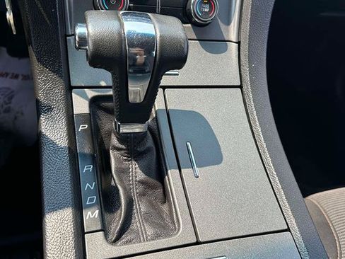 Used 2012 Ford Taurus SEL FWD image 19
