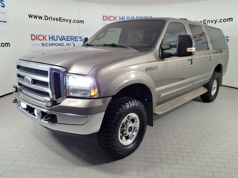 Used 2005 Ford Excursion Limited image 1