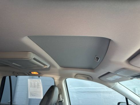 Used 2016 Honda Pilot Elite image 34