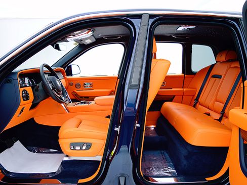 Used 2025 Rolls-Royce Cullinan image 41