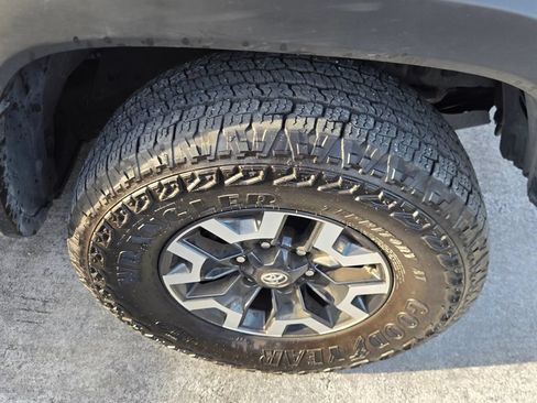 Used 2023 Toyota Tacoma TRD Off-Road AWD/4WD image 5