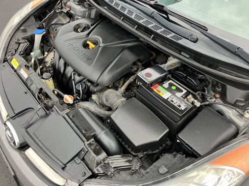 Used 2012 Hyundai Elantra Limited w/ Technology Pkg 5 image 39