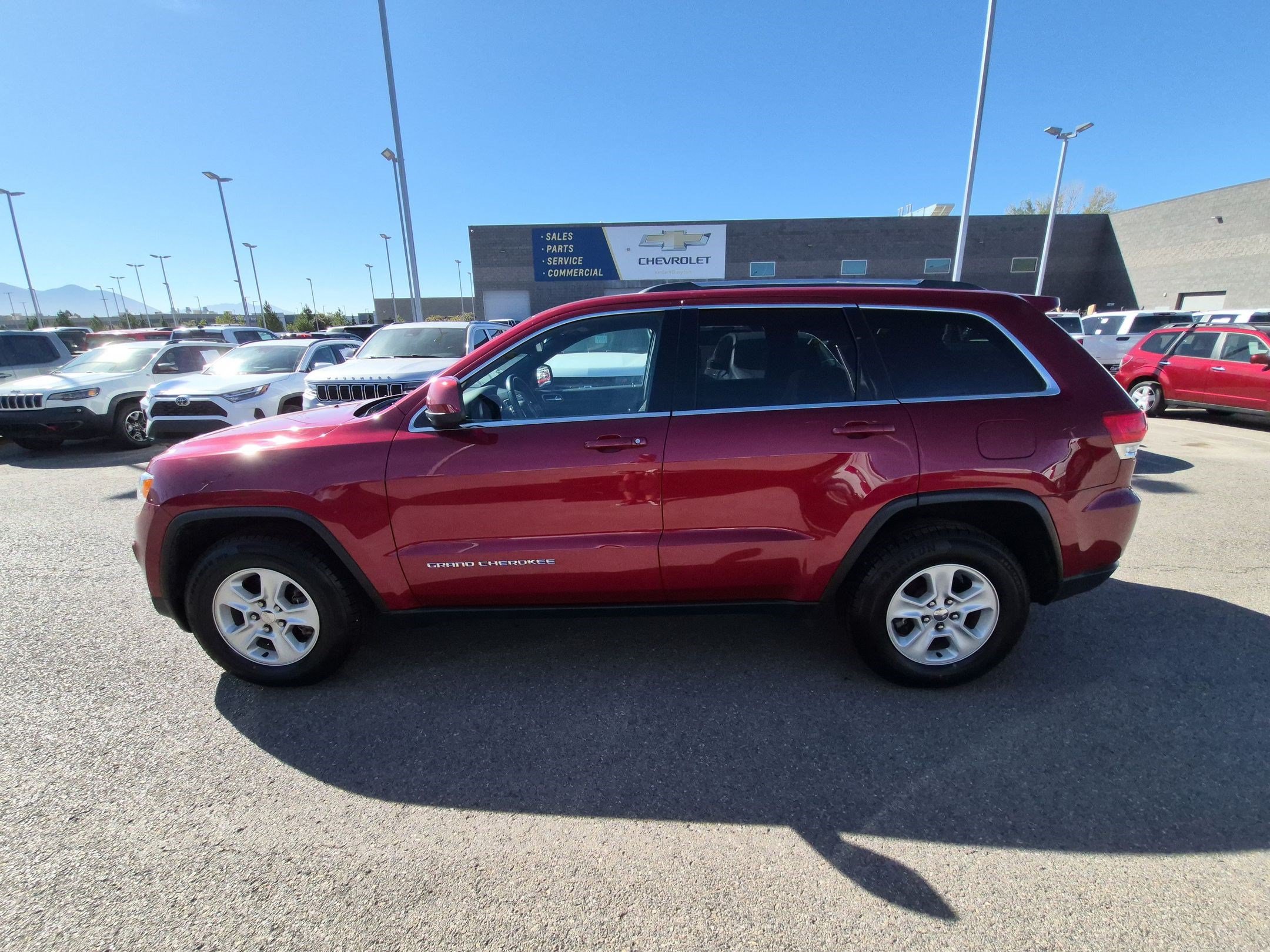 Used 2015 Jeep Grand Cherokee Laredo w/ Quick Order Package 23E AWD/4WD image 7