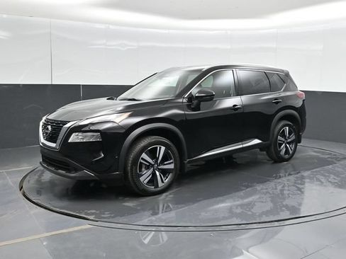 Used 2023 Nissan Rogue SL w/ SL Premium Package FWD image 9