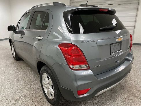 Used 2020 Chevrolet Trax LT w/ LT Convenience Package image 7