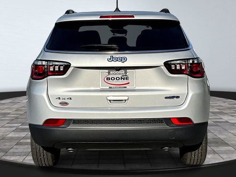 New 2025 Jeep Compass Latitude w/ Sun & Sound Group image 4