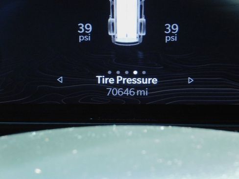 Used 2022 Jeep Wagoneer Series III w/ Flexible Seating Group image 21