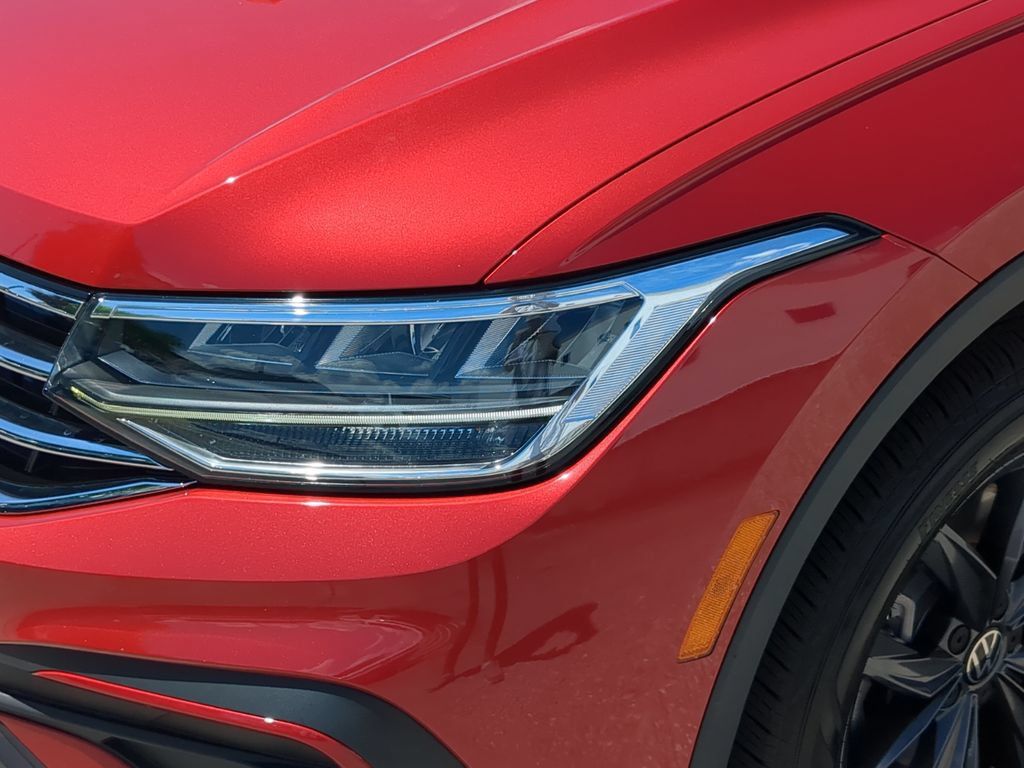 Certified 2023 Volkswagen Tiguan SE FWD image 7