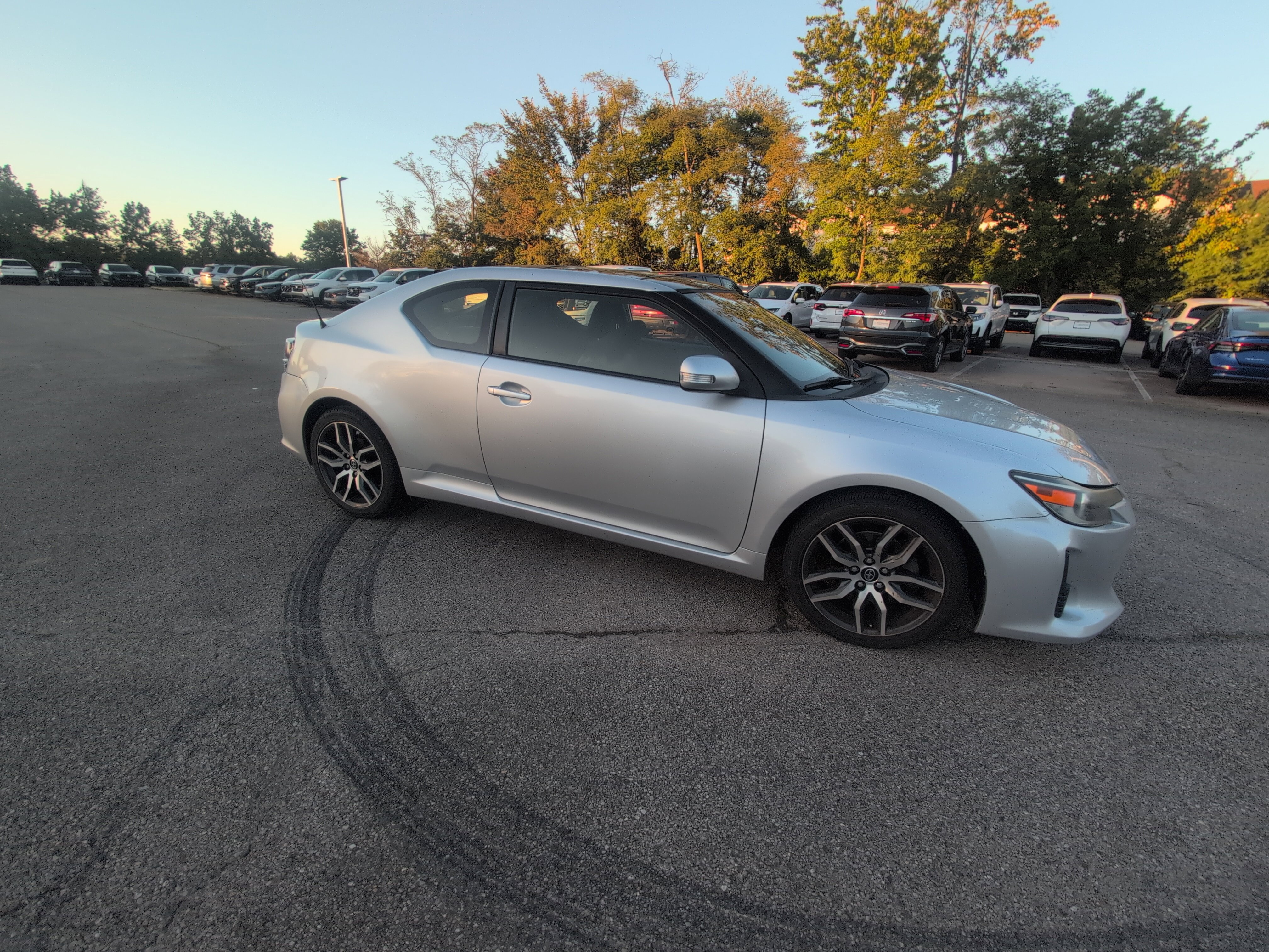 Used 2014 Scion tC FWD image 9