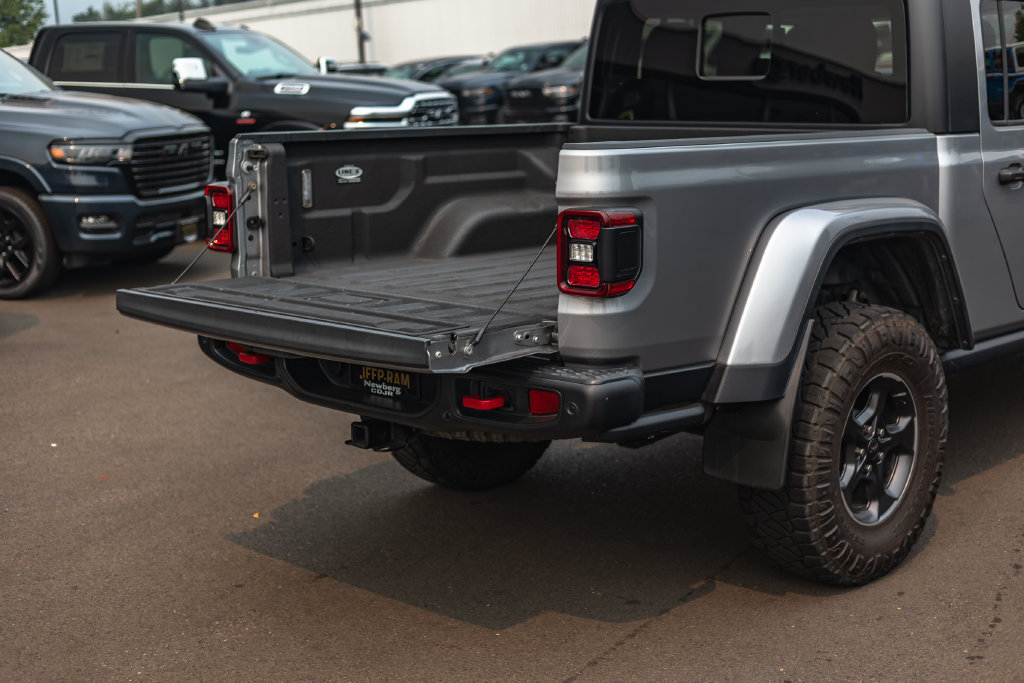 Used 2021 Jeep Gladiator Rubicon AWD/4WD image 10