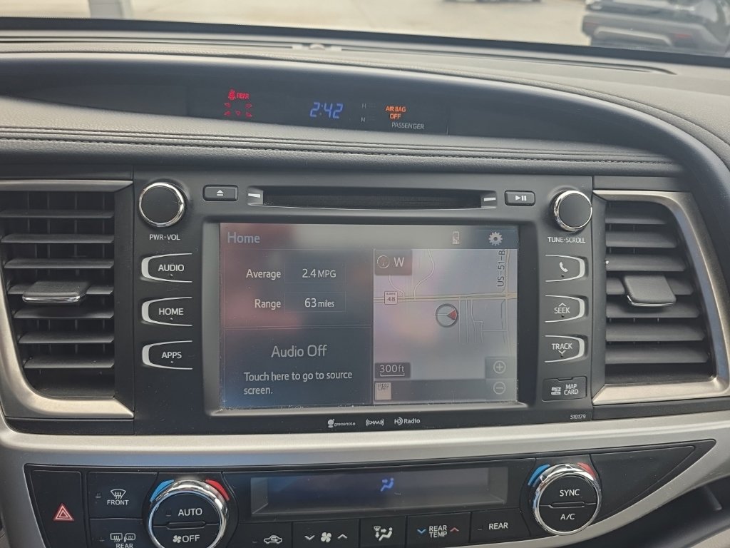 Used 2017 Toyota Highlander XLE AWD/4WD image 26