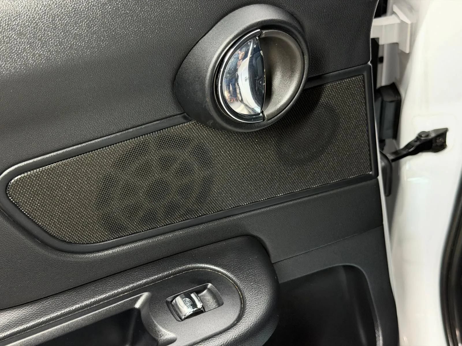 Used 2018 MINI Cooper Countryman FWD image 16