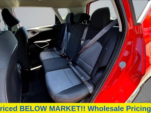 Used 2023 Kia Soul LX w/ LX Technology Package FWD image 23