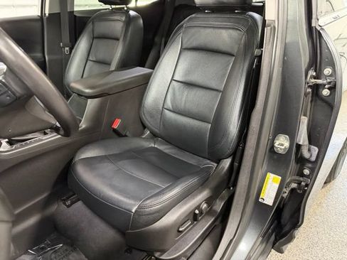Used 2020 Chevrolet Equinox LT w/ Driver Convenience Package AWD/4WD image 19