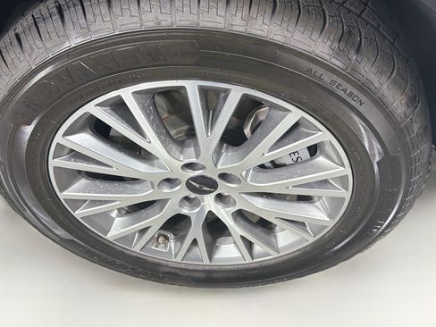 Used 2025 Genesis GV80 2.5T Standard AWD/4WD image 11