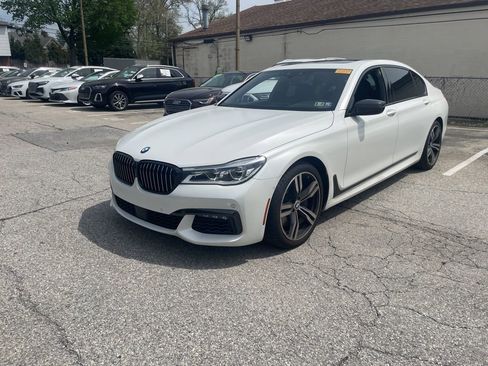 Used 2018 BMW 750i xDrive image 1