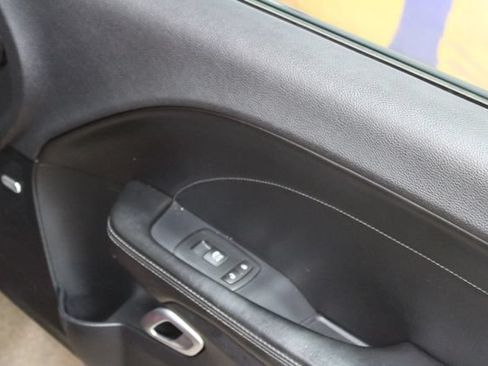 Used 2017 Dodge Challenger SXT Plus RWD image 9