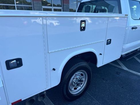 Used 2025 Ford F250 XL w/ XL Chrome Package AWD/4WD image 9