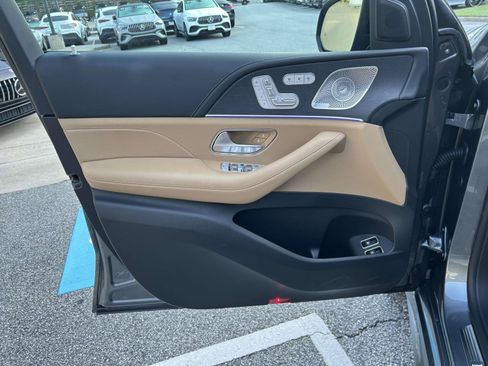 Certified 2025 Mercedes-Benz GLE 450e 4MATIC image 16