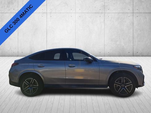 Used 2024 Mercedes-Benz GLC 300 4MATIC image 3