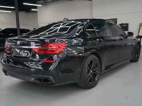 Used 2016 BMW 750i xDrive image 3