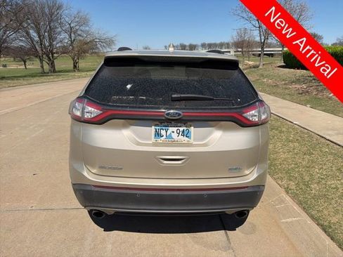 Used 2018 Ford Edge SEL w/ Equipment Group 201A image 4