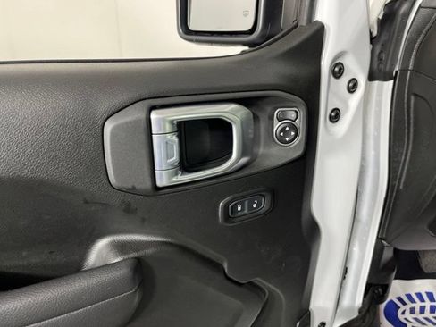 Used 2026 Jeep Wrangler Unlimited Sport AWD/4WD image 16