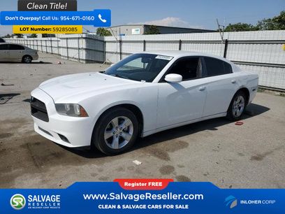 Used 2014 Dodge Charger SE w/ Connectivity Group