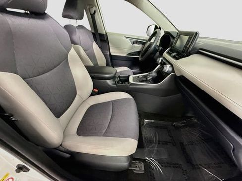 Used 2019 Toyota RAV4 XLE w/ Convenience Package AWD/4WD image 28