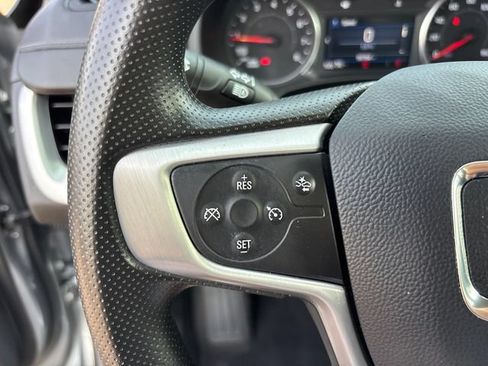 Used 2024 GMC Terrain SLE AWD/4WD image 19