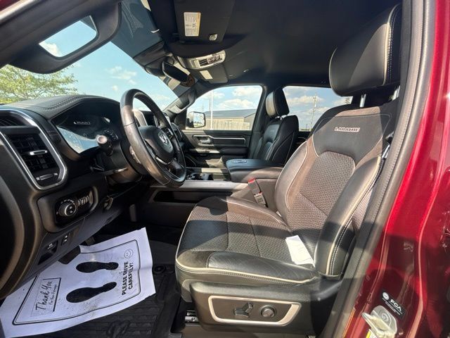 Used 2024 RAM 1500 Laramie AWD/4WD image 2
