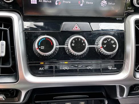 Used 2022 Kia Sorento LX FWD image 24