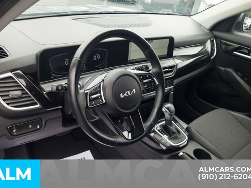 Used 2025 Kia Seltos S FWD image 15