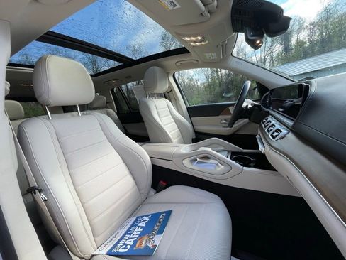 Used 2022 Mercedes-Benz GLS 450 4MATIC image 13